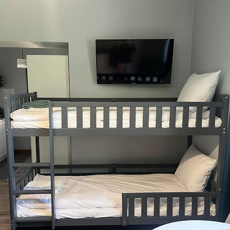 Aparthotel W Dolinie Stawow Zator By Housine Las Rom bilde