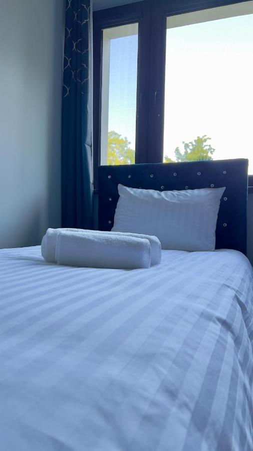 Aparthotel W Dolinie Stawow Zator By Housine Las Eksteriør bilde