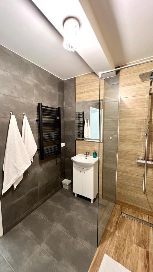Aparthotel W Dolinie Stawow Zator By Housine Las Eksteriør bilde