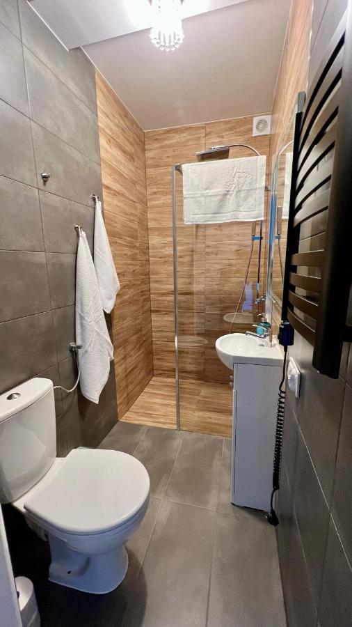 Aparthotel W Dolinie Stawow Zator By Housine Las Eksteriør bilde