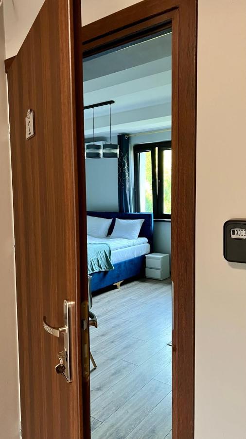 Aparthotel W Dolinie Stawow Zator By Housine Las Eksteriør bilde