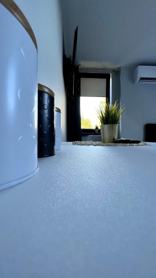 Aparthotel W Dolinie Stawow Zator By Housine Las Eksteriør bilde
